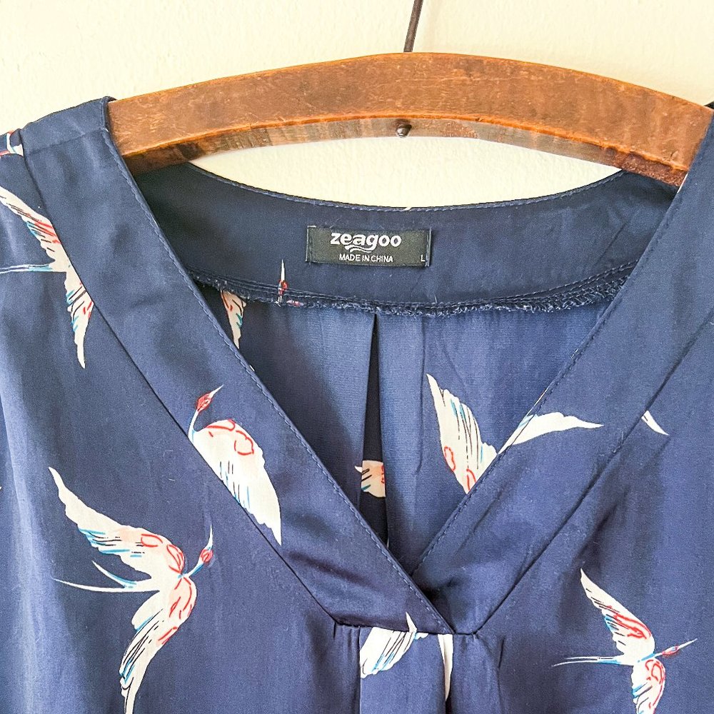 Long Sleeve Silky Crane V-neck Navy and White Blouse Birds Zeagoo L - Picture 4 of 5